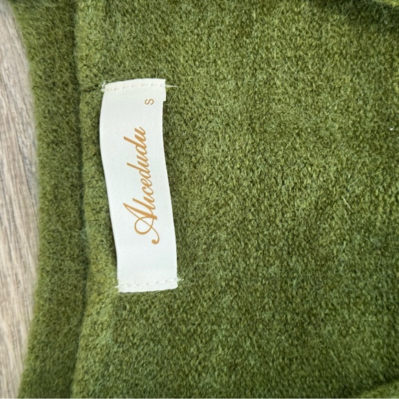 Women's Moss Green Button-Up Sweater Cardigan Small - Picture 2 of 5